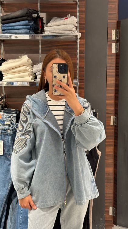 İşlemeli Kapüşonlu Kot Ceket-Mavi 367 resmi