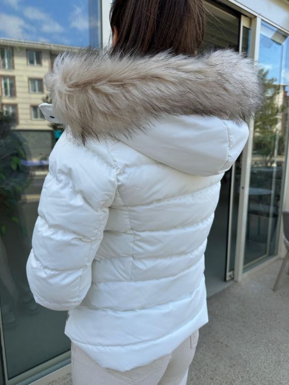 Kapüşonlu Kısa Şişme Mont-Beyaz Beste26 resmi